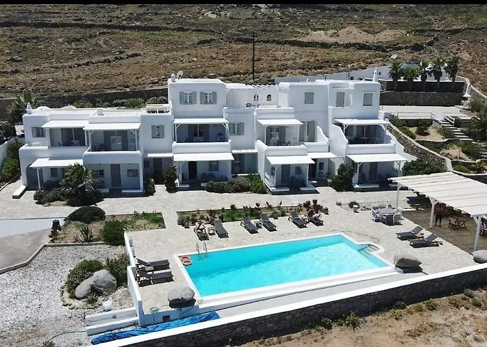 Yakinthos Residence